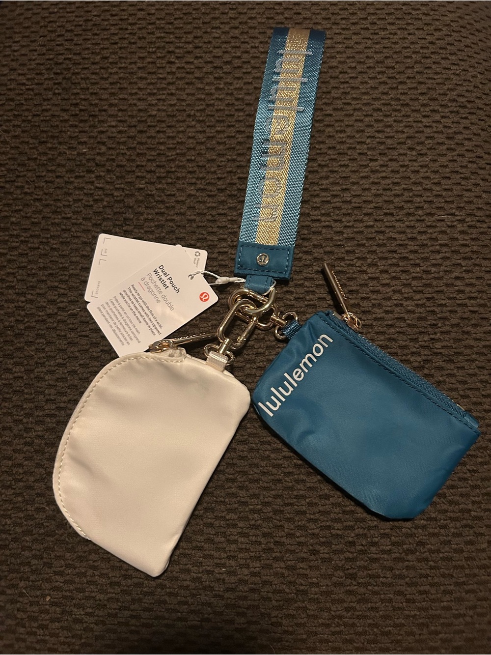 lululemon athletica blue and white wristlet key & card holder set